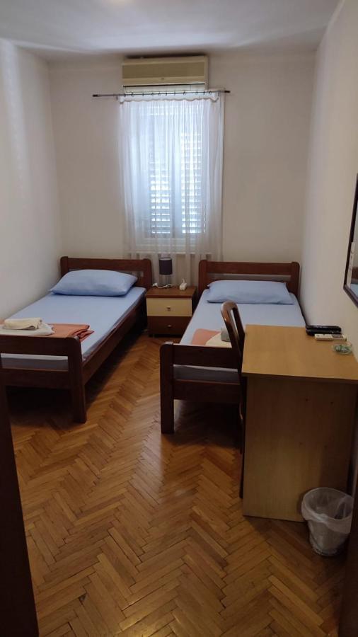 Ferienwohnung Jasna1 Knin Exterior foto