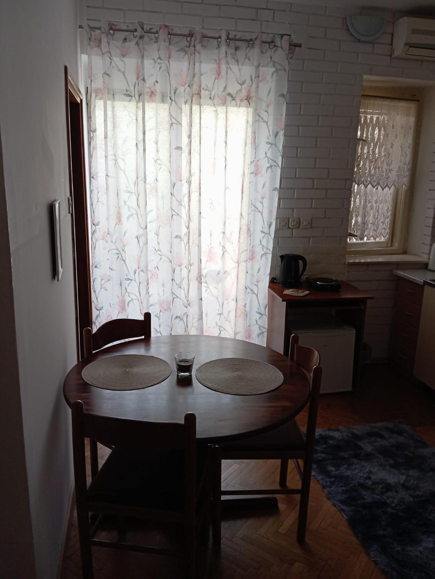 Ferienwohnung Jasna1 Knin Exterior foto