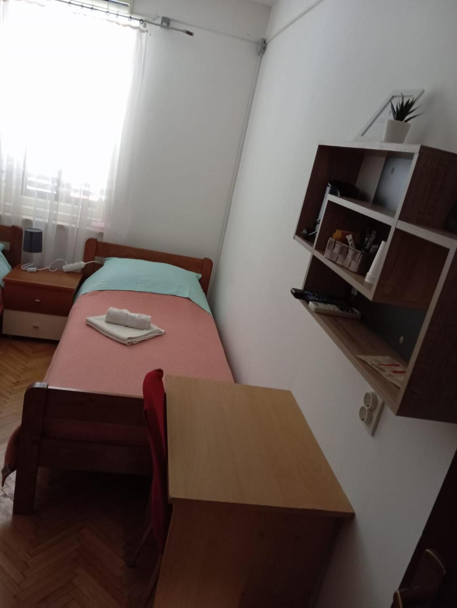 Ferienwohnung Jasna1 Knin Exterior foto