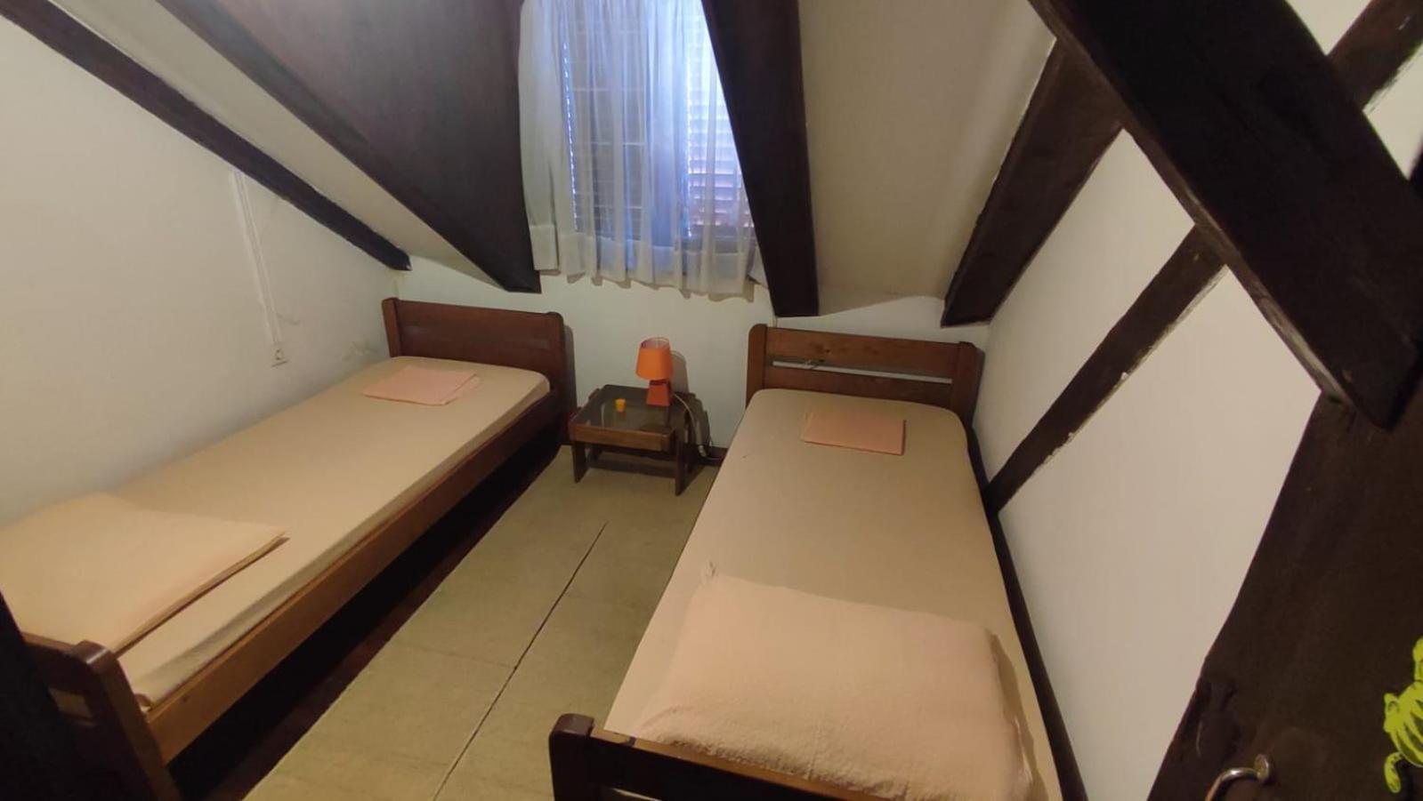Ferienwohnung Jasna1 Knin Exterior foto